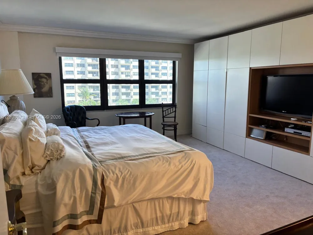 4900 Ocean Blvd #702 Lauderdale By The Sea, FL 33308