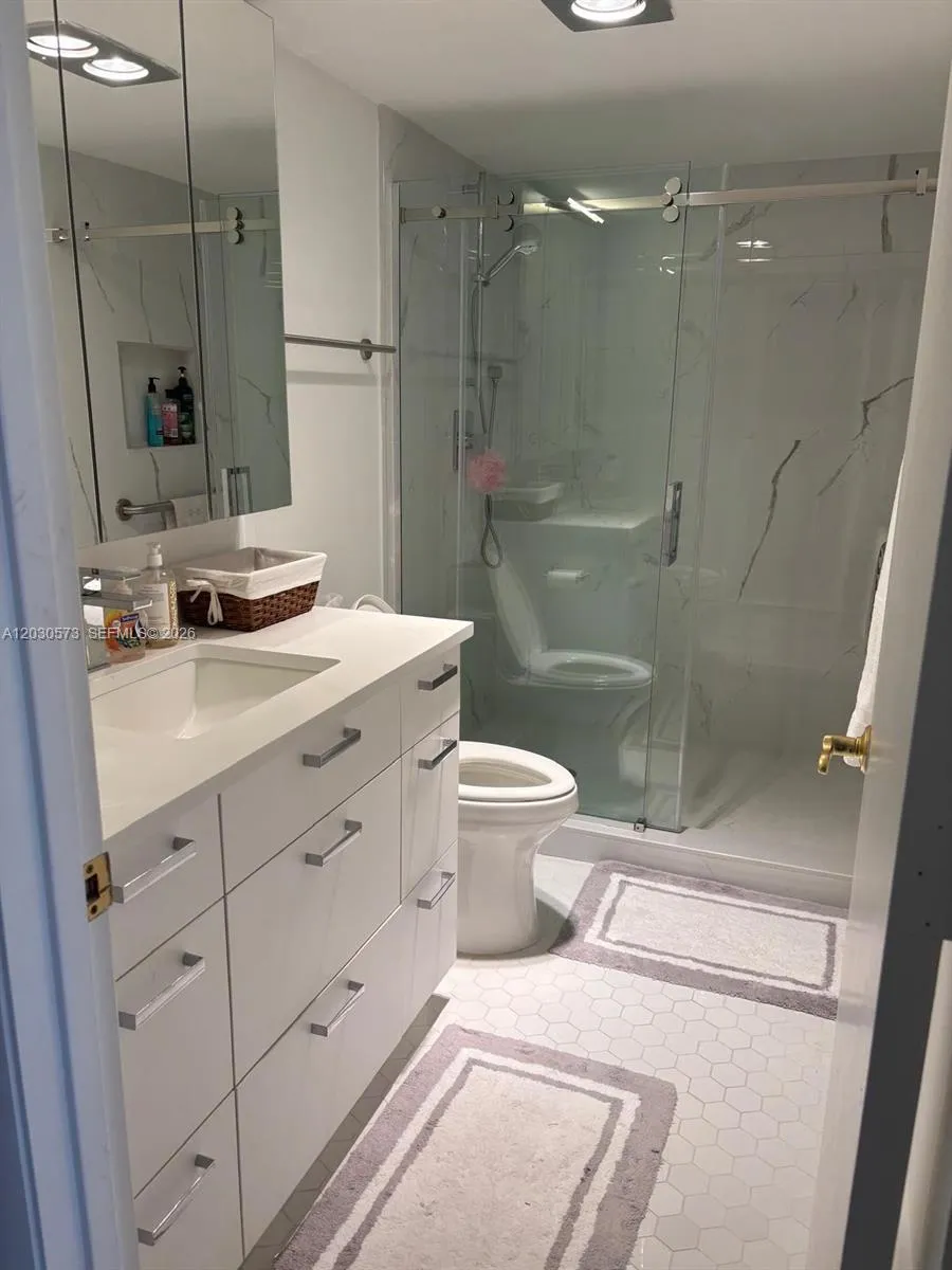 4900 Ocean Blvd #702 Lauderdale By The Sea, FL 33308