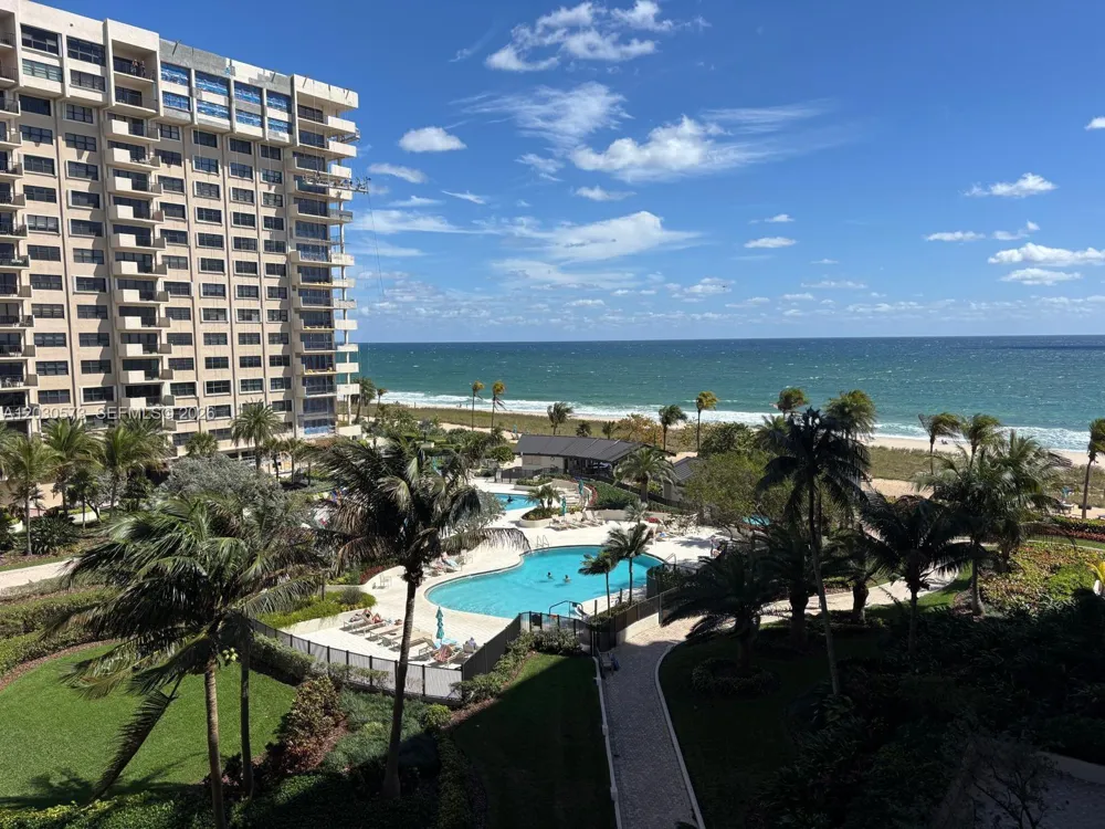 4900 Ocean Blvd #702 Lauderdale By The Sea, FL 33308