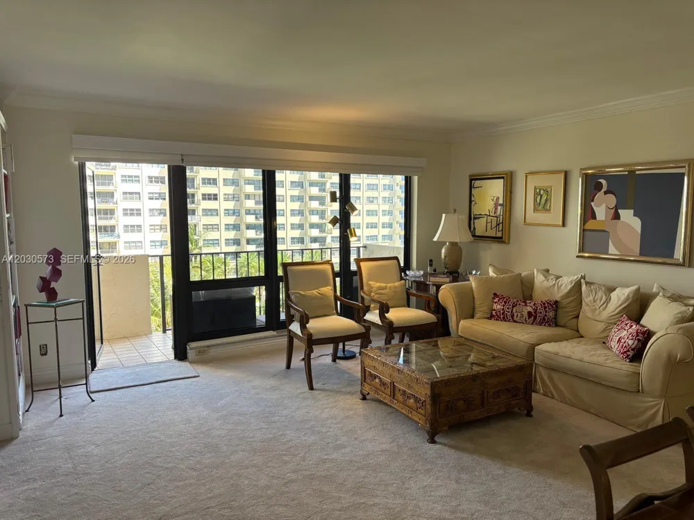 4900 Ocean Blvd #702 Lauderdale By The Sea, FL 33308