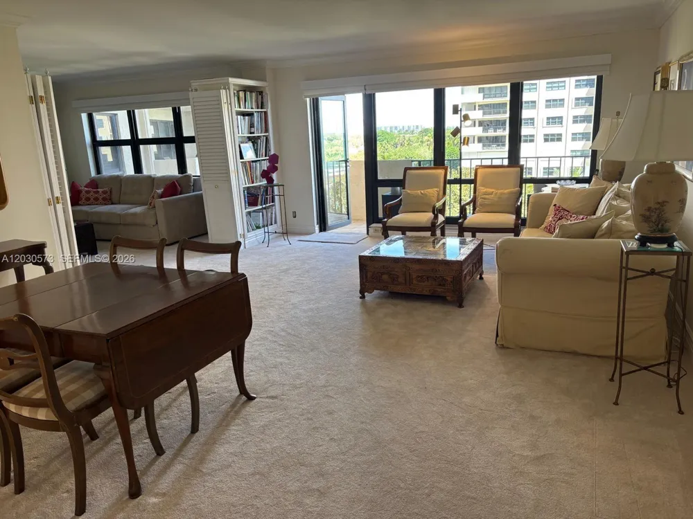 4900 Ocean Blvd #702 Lauderdale By The Sea, FL 33308