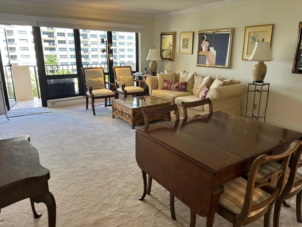 4900 Ocean Blvd #702 Lauderdale By The Sea, FL 33308