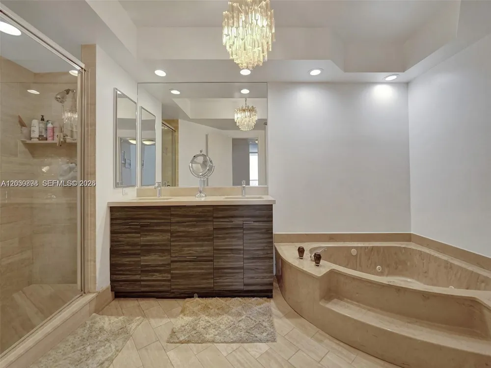 20281 E Country Club Dr #1609 Aventura, FL 33180