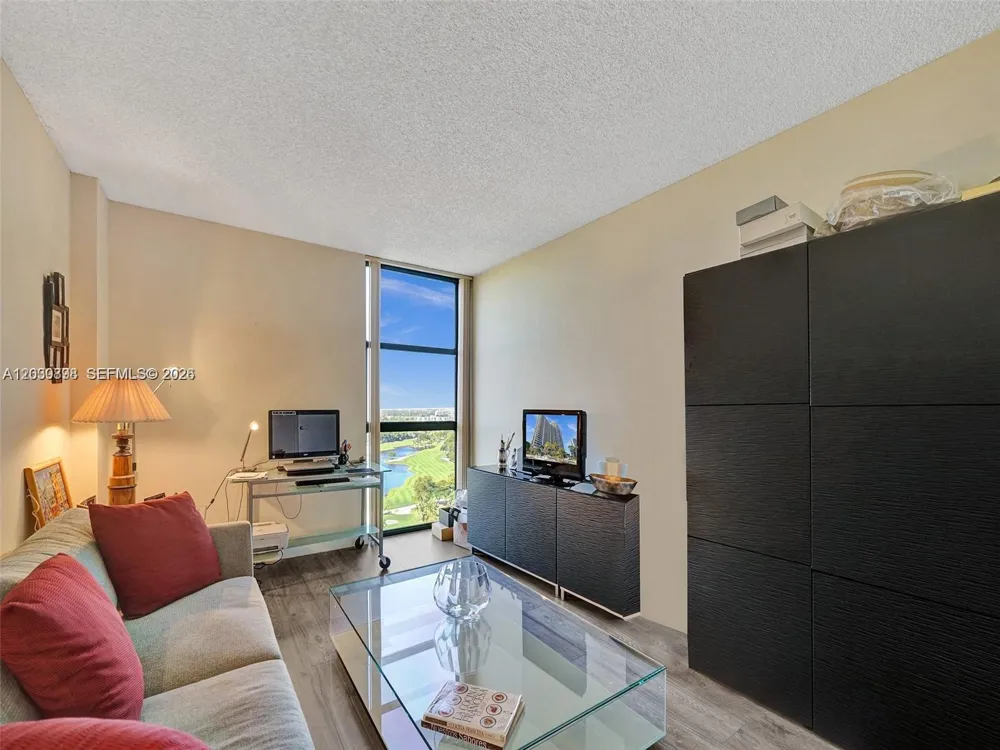 20281 E Country Club Dr #1609 Aventura, FL 33180
