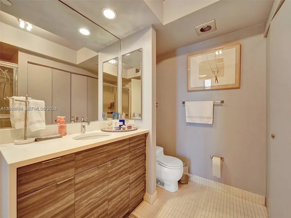 20281 E Country Club Dr #1609 Aventura, FL 33180