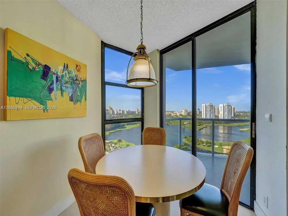 20281 E Country Club Dr #1609 Aventura, FL 33180