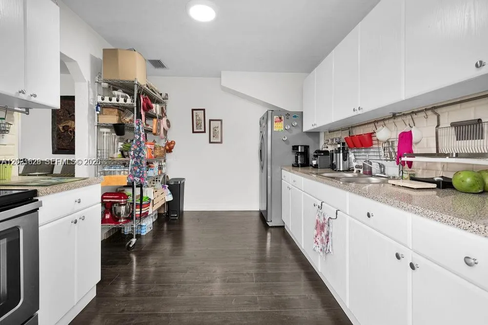 600 NW 34th Ave Miami, FL 33125