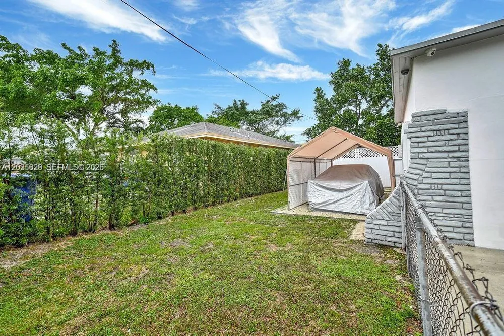 600 NW 34th Ave Miami, FL 33125