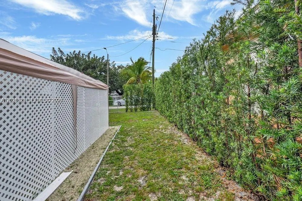 600 NW 34th Ave Miami, FL 33125