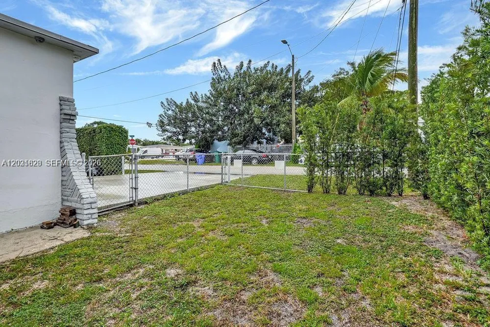 600 NW 34th Ave Miami, FL 33125