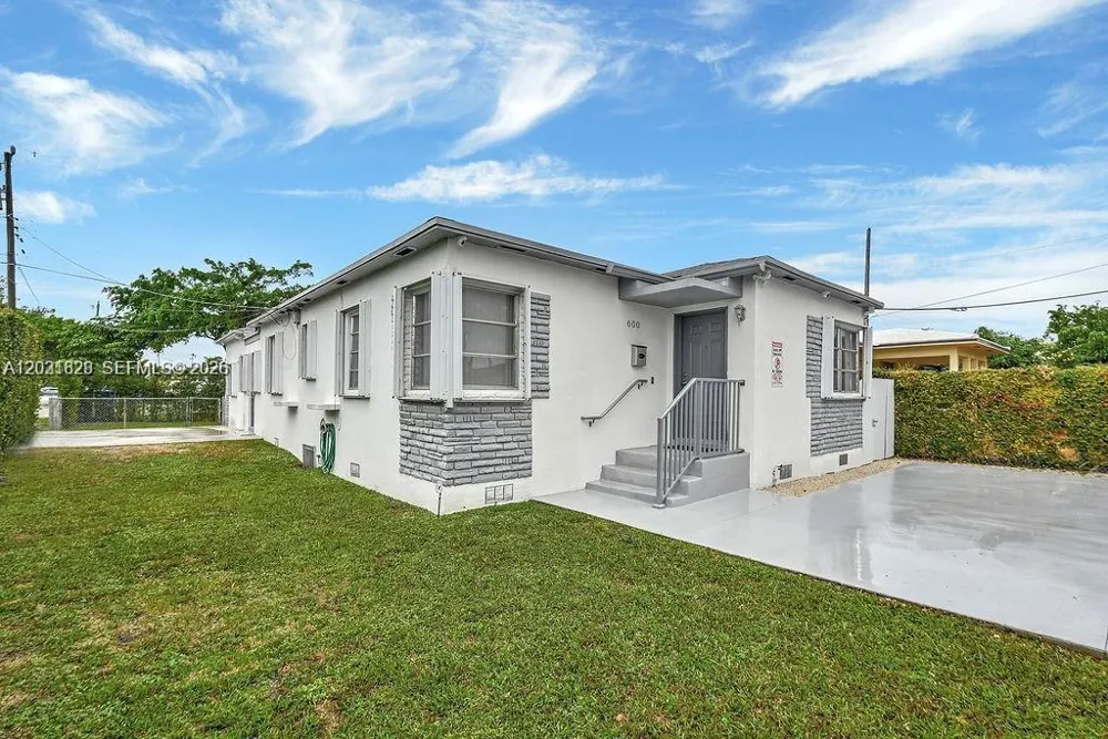 600 NW 34th Ave Miami, FL 33125