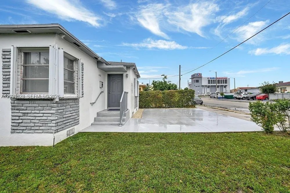 600 NW 34th Ave Miami, FL 33125