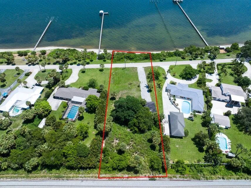 1811 S Indian River Drive Fort Pierce, FL 34950