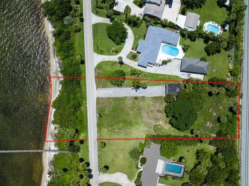 1811 S Indian River Drive Fort Pierce, FL 34950