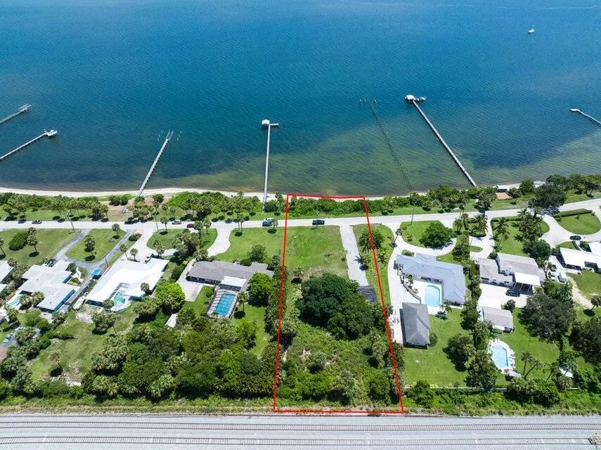 1811 S Indian River Drive Fort Pierce, FL 34950