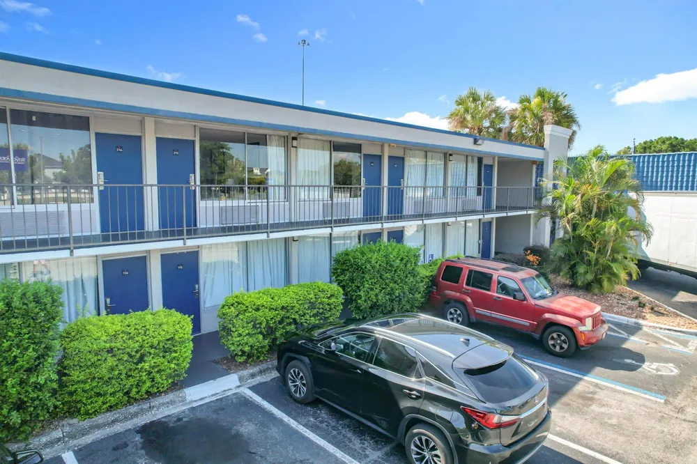 4645 Socrum Loop Road #101 Lakeland, FL 33809