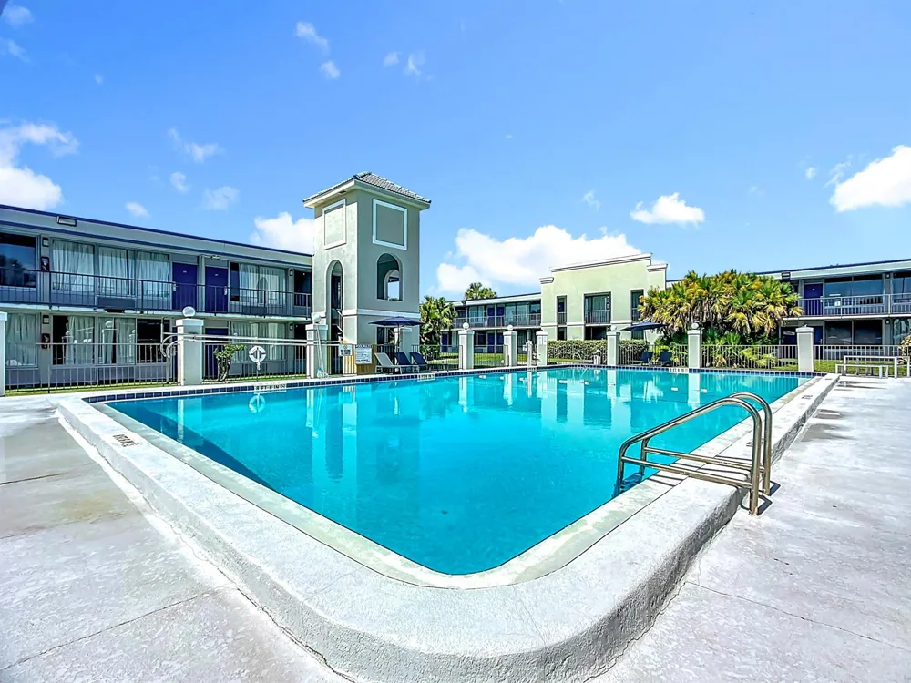 4645 Socrum Loop Road #101 Lakeland, FL 33809