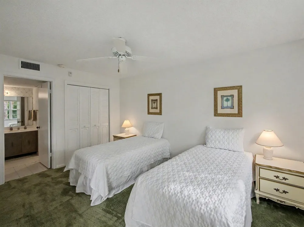 1205 Sandy Lane #246 Singer Island, FL 33404