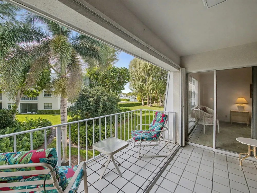 1205 Sandy Lane #246 Singer Island, FL 33404