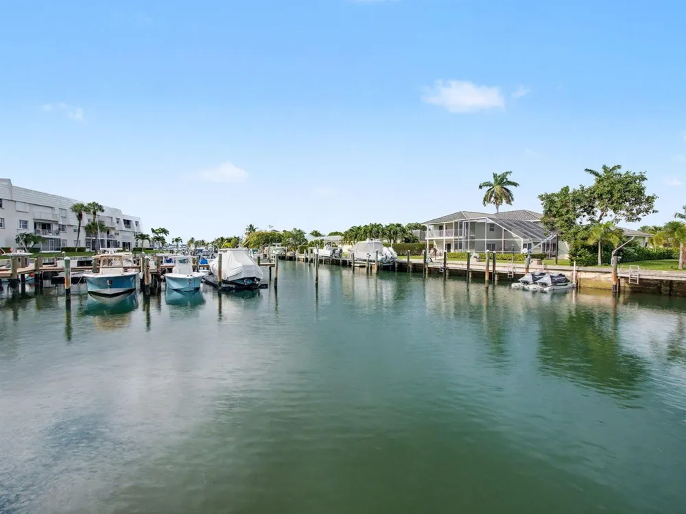 1205 Sandy Lane #246 Singer Island, FL 33404