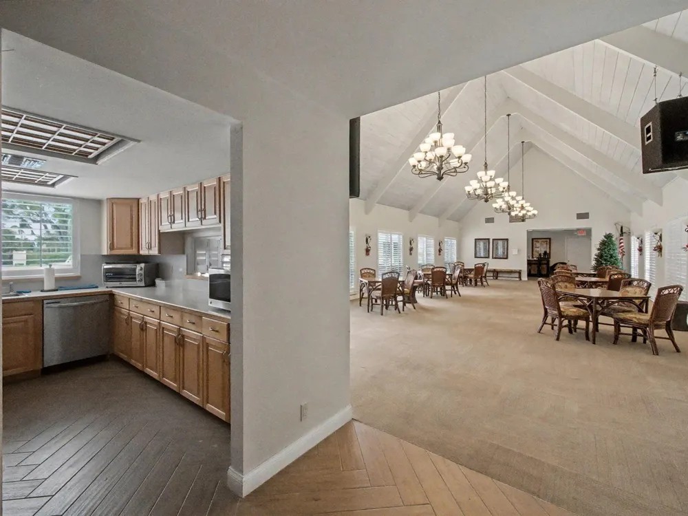 1205 Sandy Lane #246 Singer Island, FL 33404