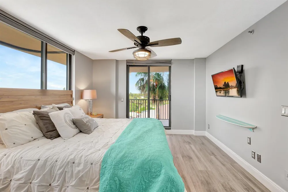 4000 Highway A1a #402 Hutchinson Island, FL 34949