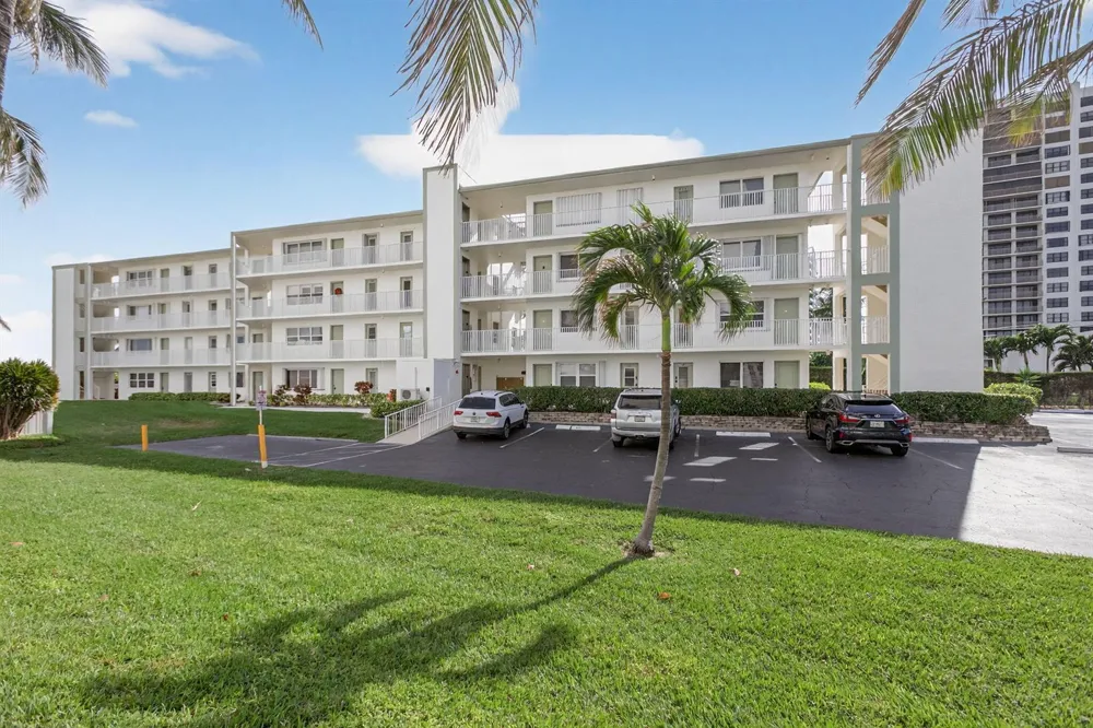 3600 Ocean Drive #223 Singer Island, FL 33404