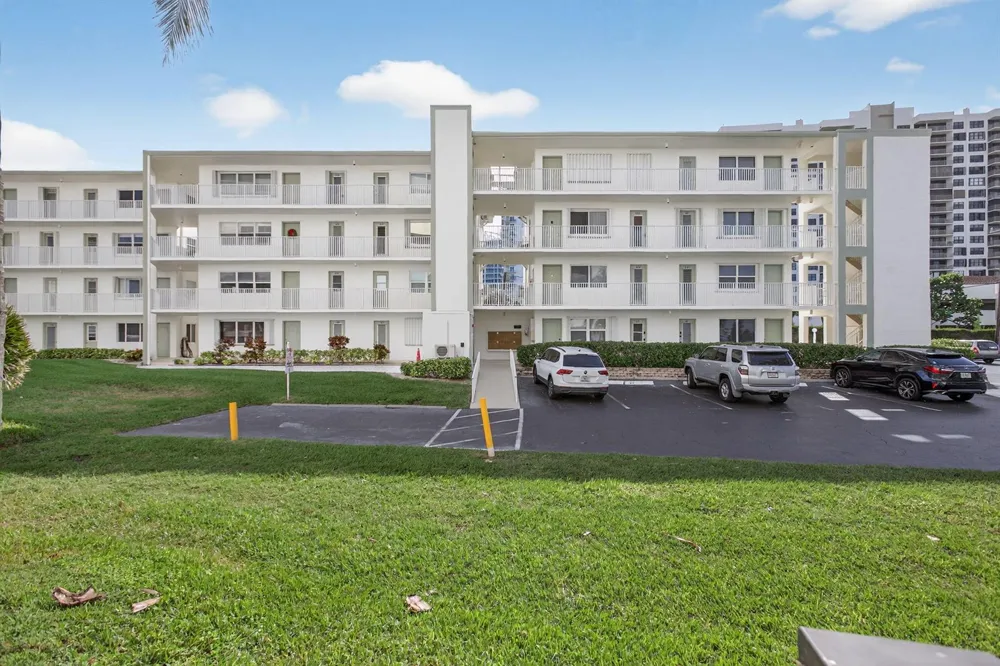 3600 Ocean Drive #223 Singer Island, FL 33404