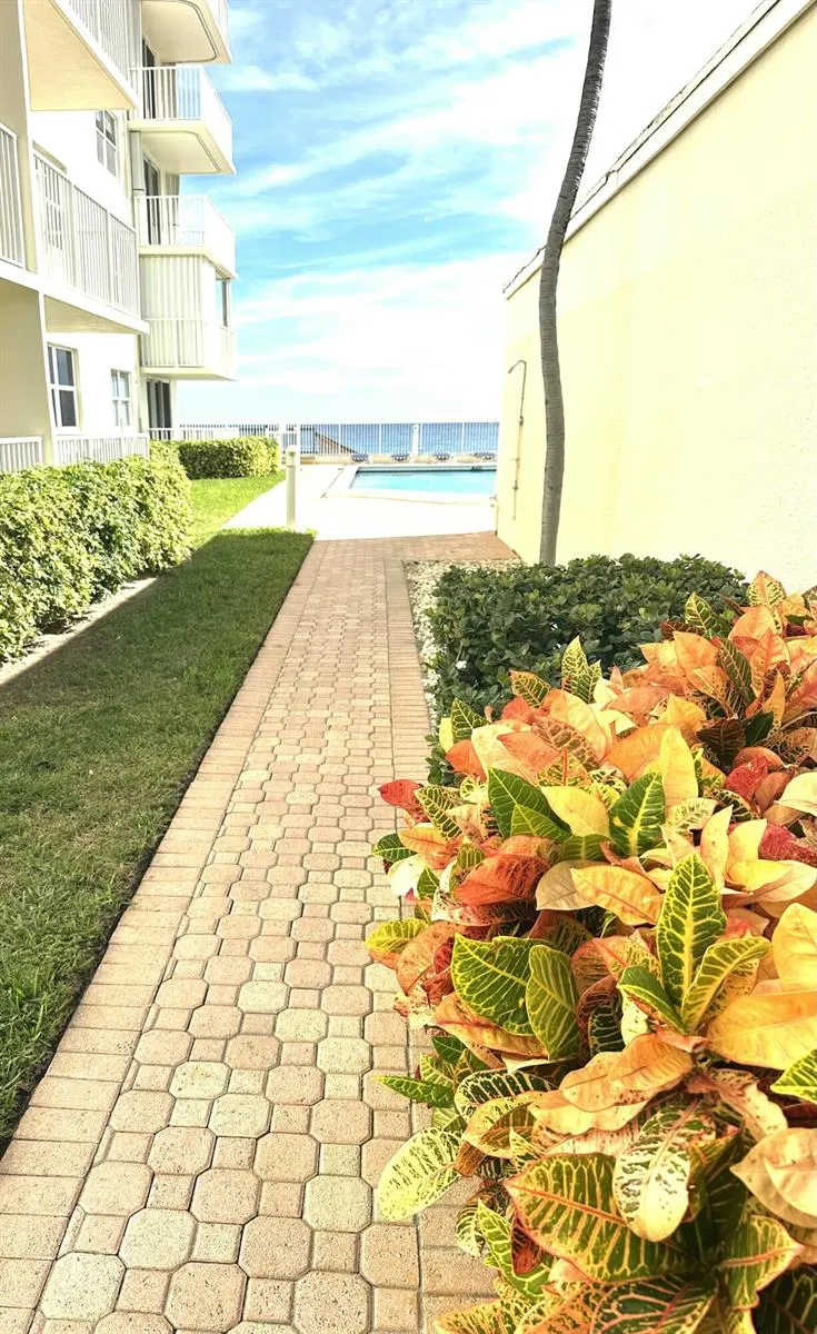 3540 S Ocean Boulevard #409 South Palm Beach, FL 33480