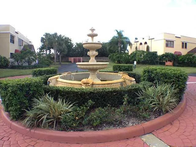 49 Uno Lago Drive Juno Beach, FL 33408