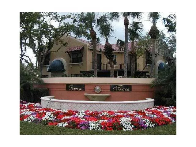 49 Uno Lago Drive Juno Beach, FL 33408