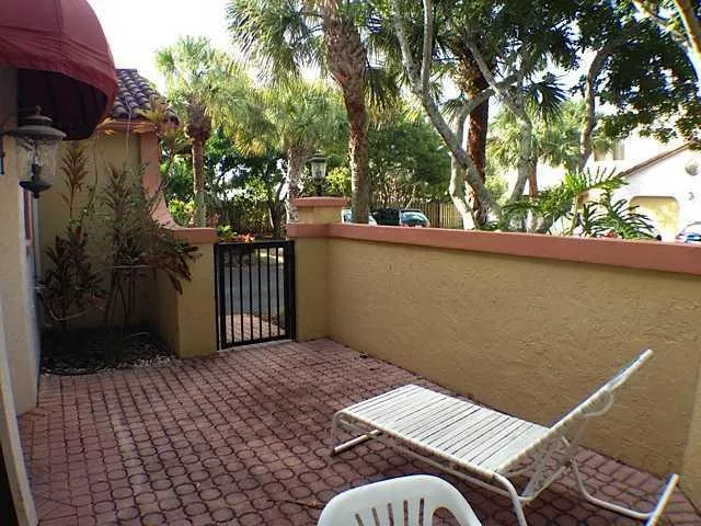 49 Uno Lago Drive Juno Beach, FL 33408
