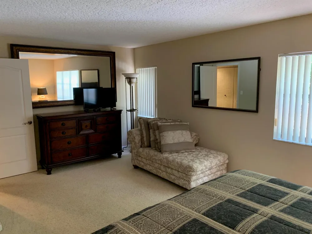 49 Uno Lago Drive Juno Beach, FL 33408
