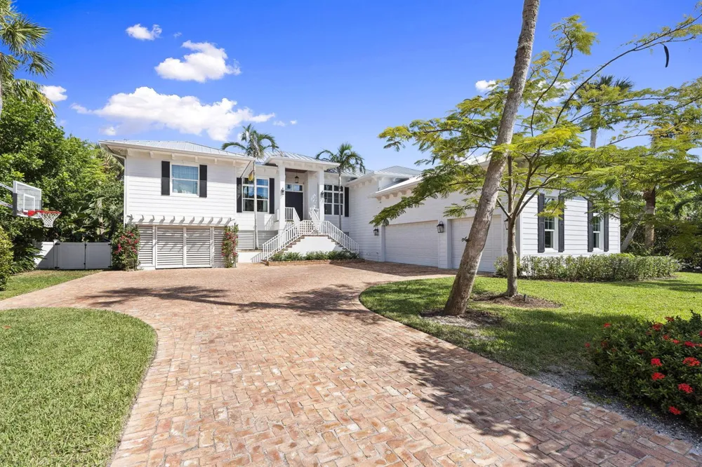 54 S Sewalls Point Road Sewalls Point, FL 34996