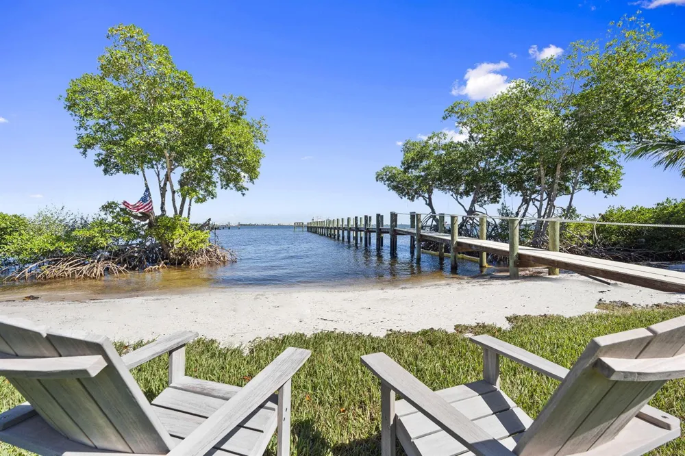 54 S Sewalls Point Road Sewalls Point, FL 34996