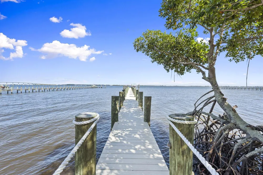 54 S Sewalls Point Road Sewalls Point, FL 34996