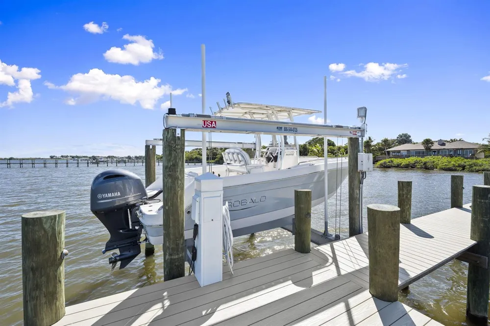 54 S Sewalls Point Road Sewalls Point, FL 34996