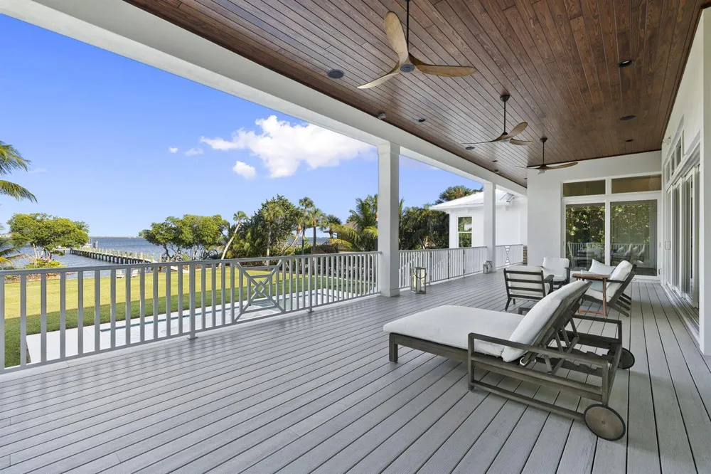 54 S Sewalls Point Road Sewalls Point, FL 34996