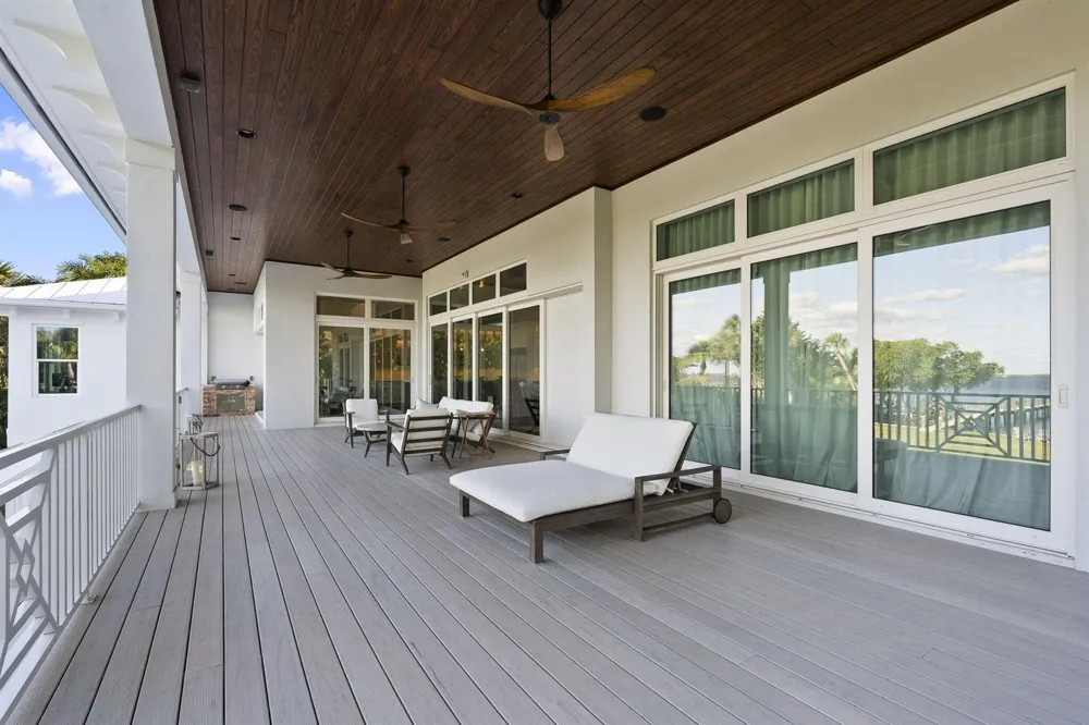 54 S Sewalls Point Road Sewalls Point, FL 34996