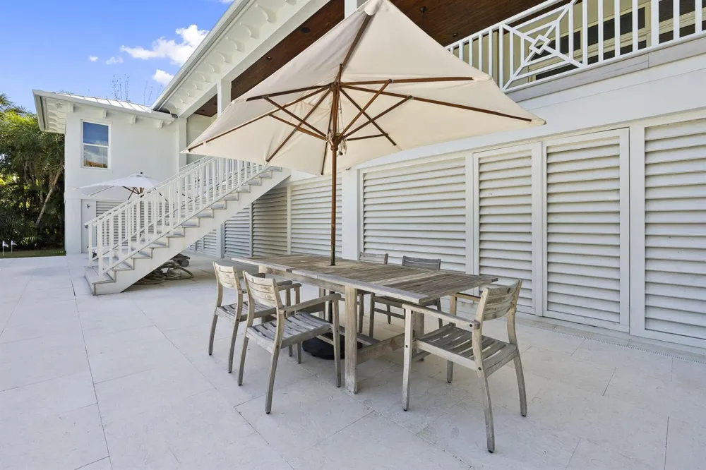 54 S Sewalls Point Road Sewalls Point, FL 34996