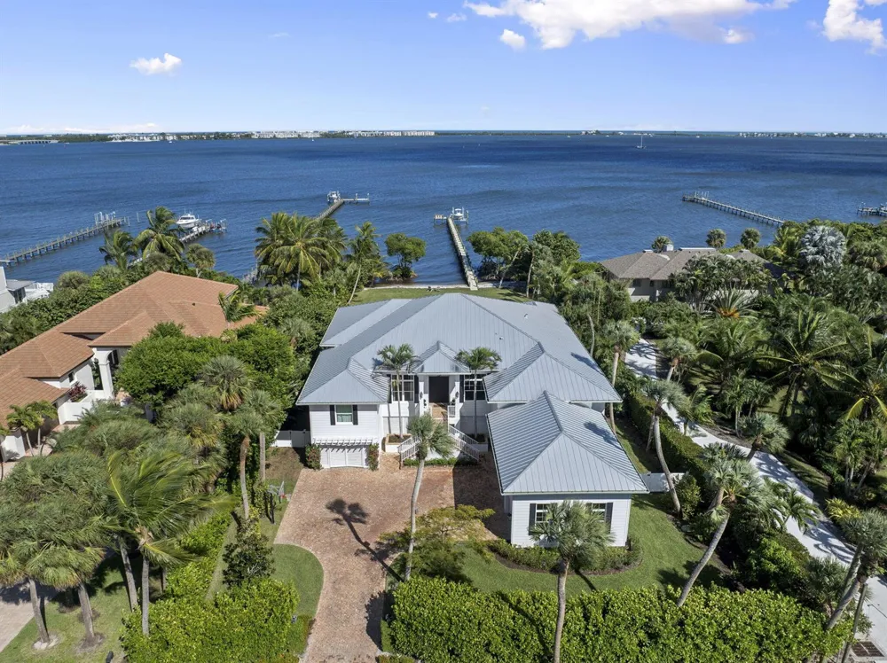 54 S Sewalls Point Road Sewalls Point, FL 34996