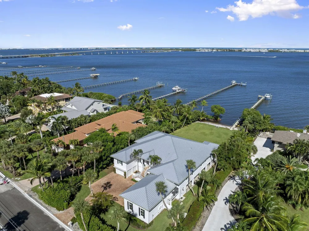 54 S Sewalls Point Road Sewalls Point, FL 34996