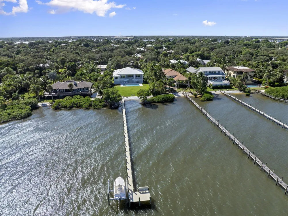 54 S Sewalls Point Road Sewalls Point, FL 34996