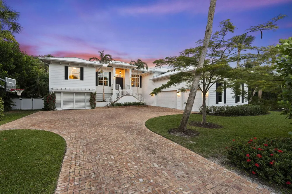 54 S Sewalls Point Road Sewalls Point, FL 34996