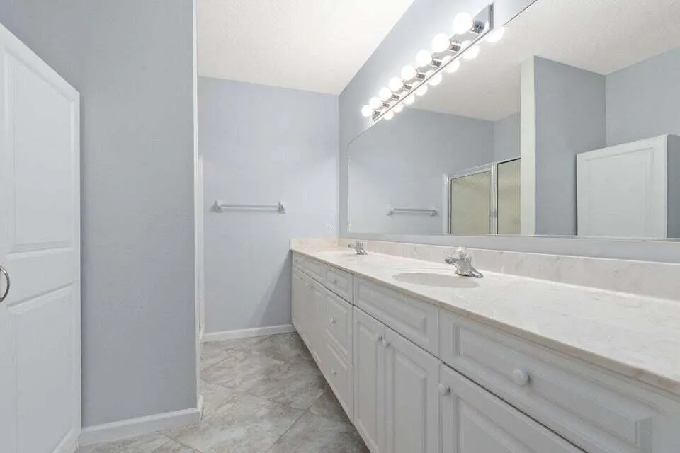 2087 SE Wild Meadow Circle Port St. Lucie, FL 34952