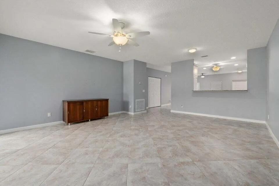 2087 SE Wild Meadow Circle Port St. Lucie, FL 34952