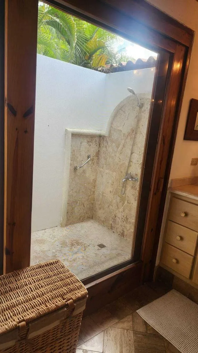 143 00 