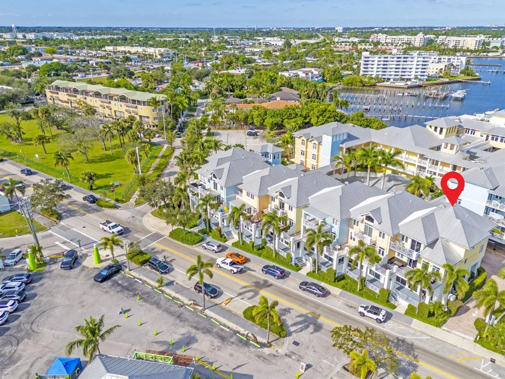 305 E Ocean Avenue #Th-7 Lantana, FL 33462