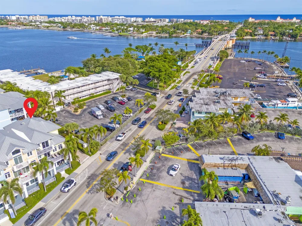 305 E Ocean Avenue #Th-7 Lantana, FL 33462