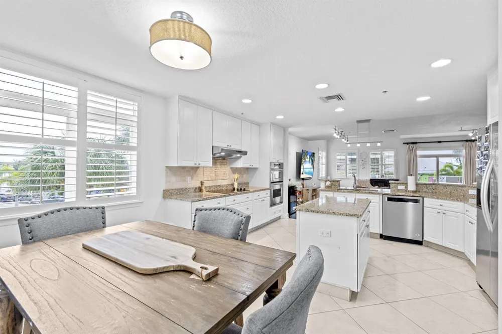 305 E Ocean Avenue #Th-7 Lantana, FL 33462